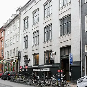 Sanders Arrow - Chic Three-bedroom In The Middle Of Apartment Copenhagen